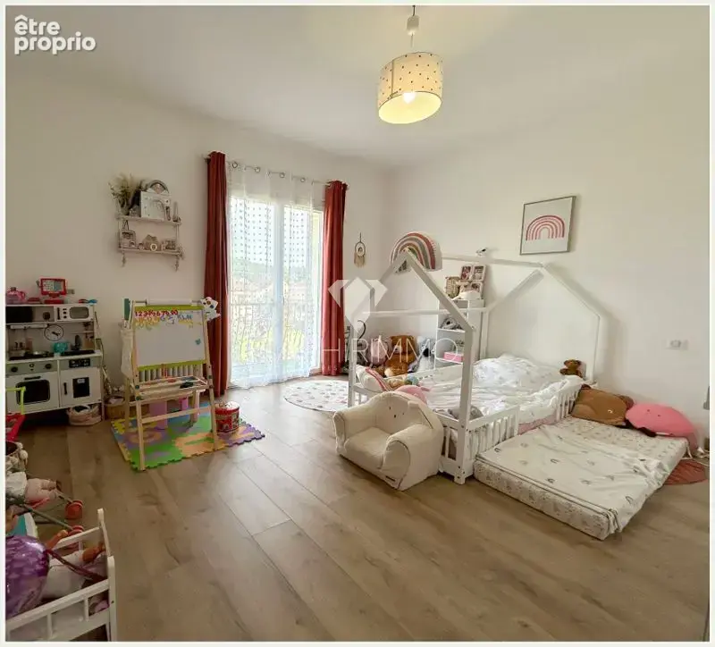Maison d'habitation 6  pièces 170 m2 - quartier résidentiel de Malemort - photo 3