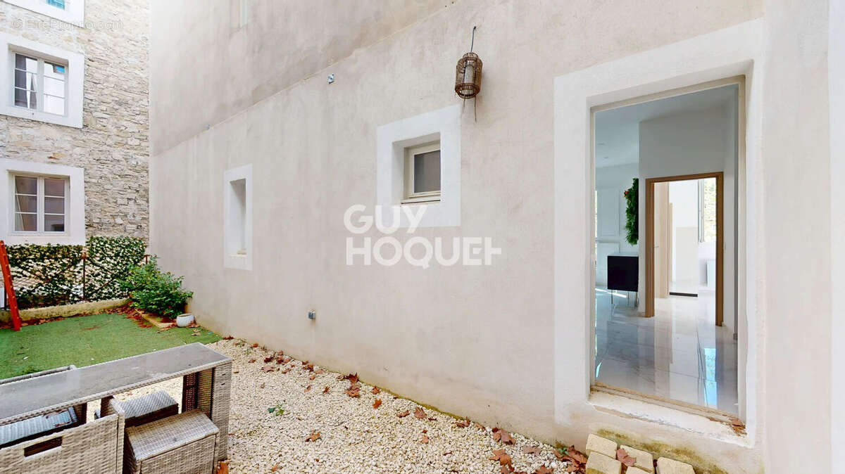 Appartement à FONTAINE-DE-VAUCLUSE