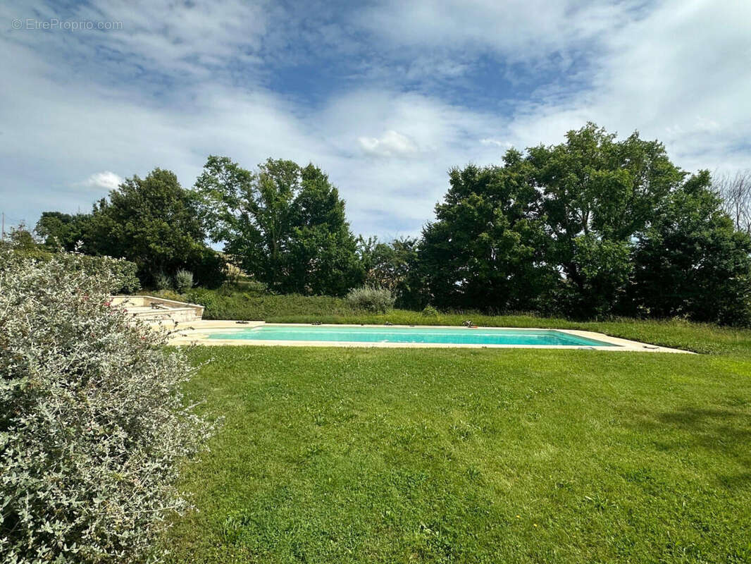 CHARTREUSE du 19ème avec gîte et piscine - photo 4