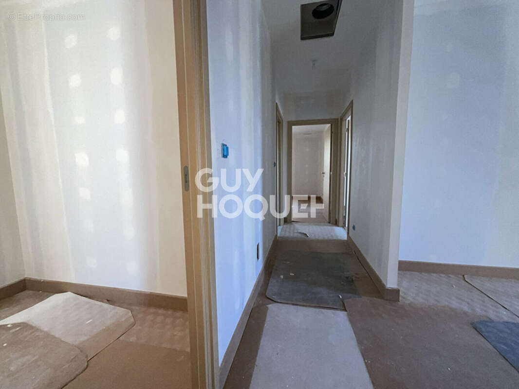 Maison à L'ISLE-SUR-LA-SORGUE