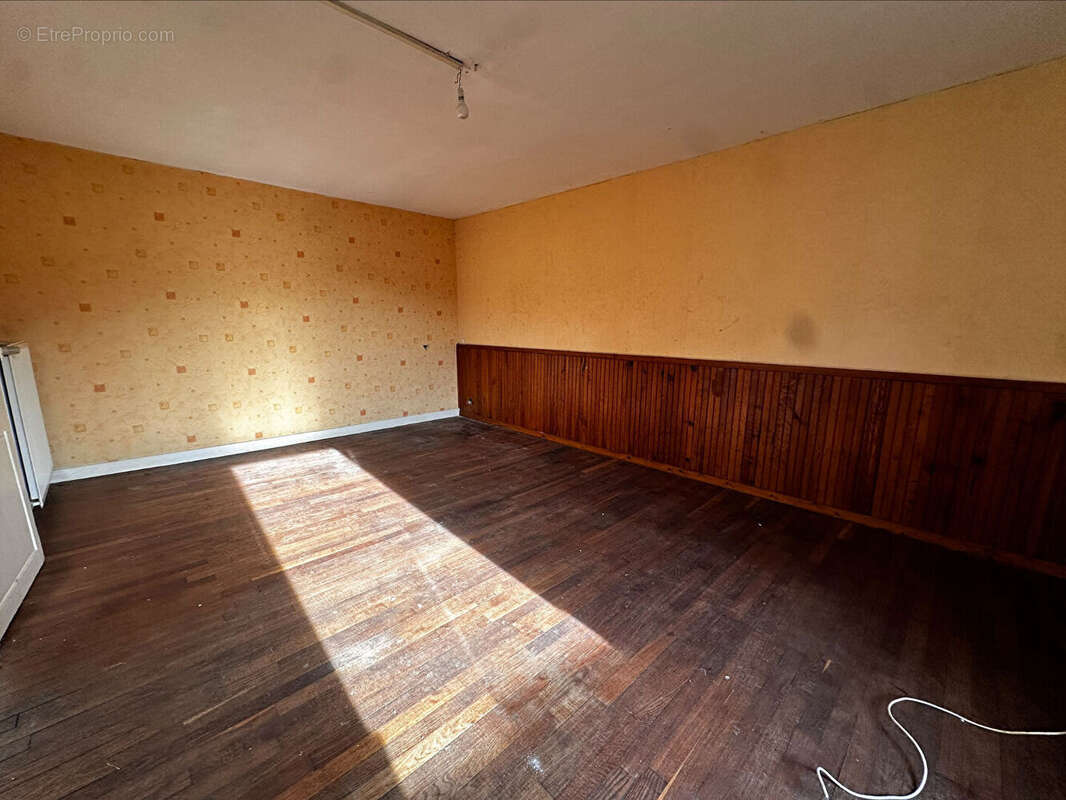 Appartement à SAINT-LOUP-SUR-SEMOUSE