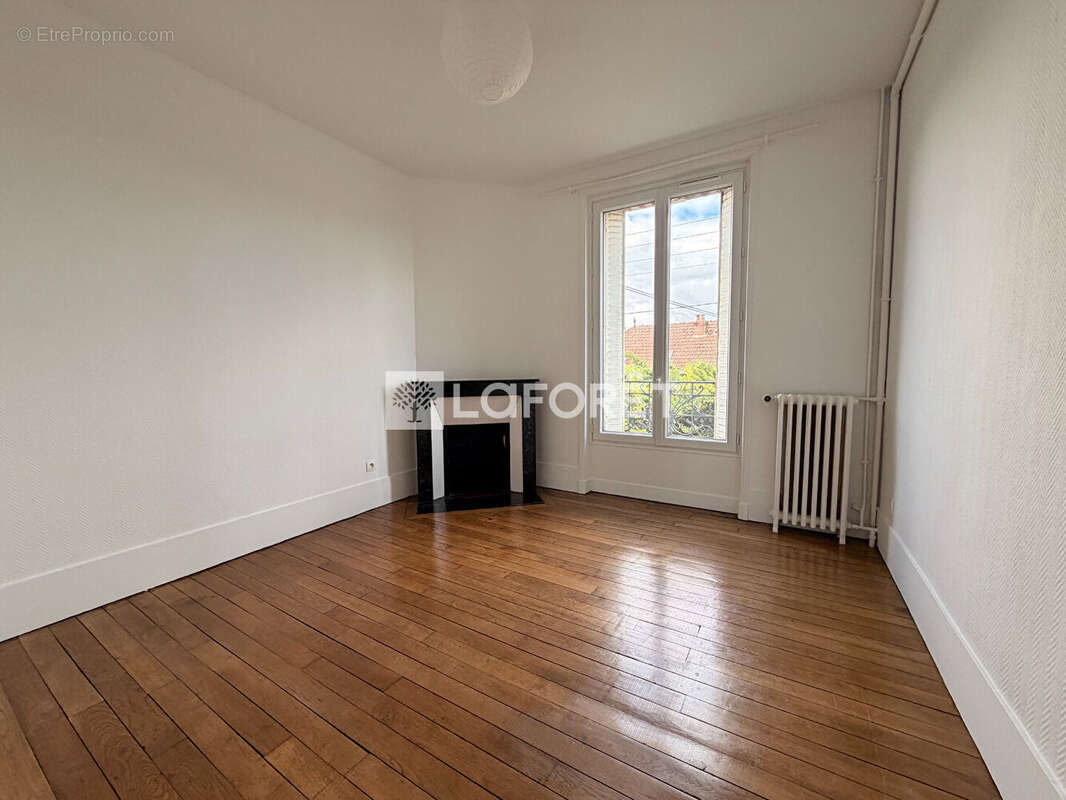 Maison à VIGNEUX-SUR-SEINE