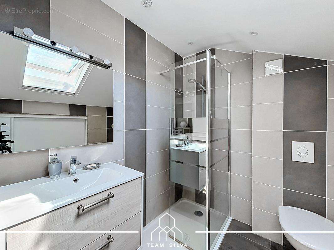 Maison 125 m² à Ternay  - photo 40