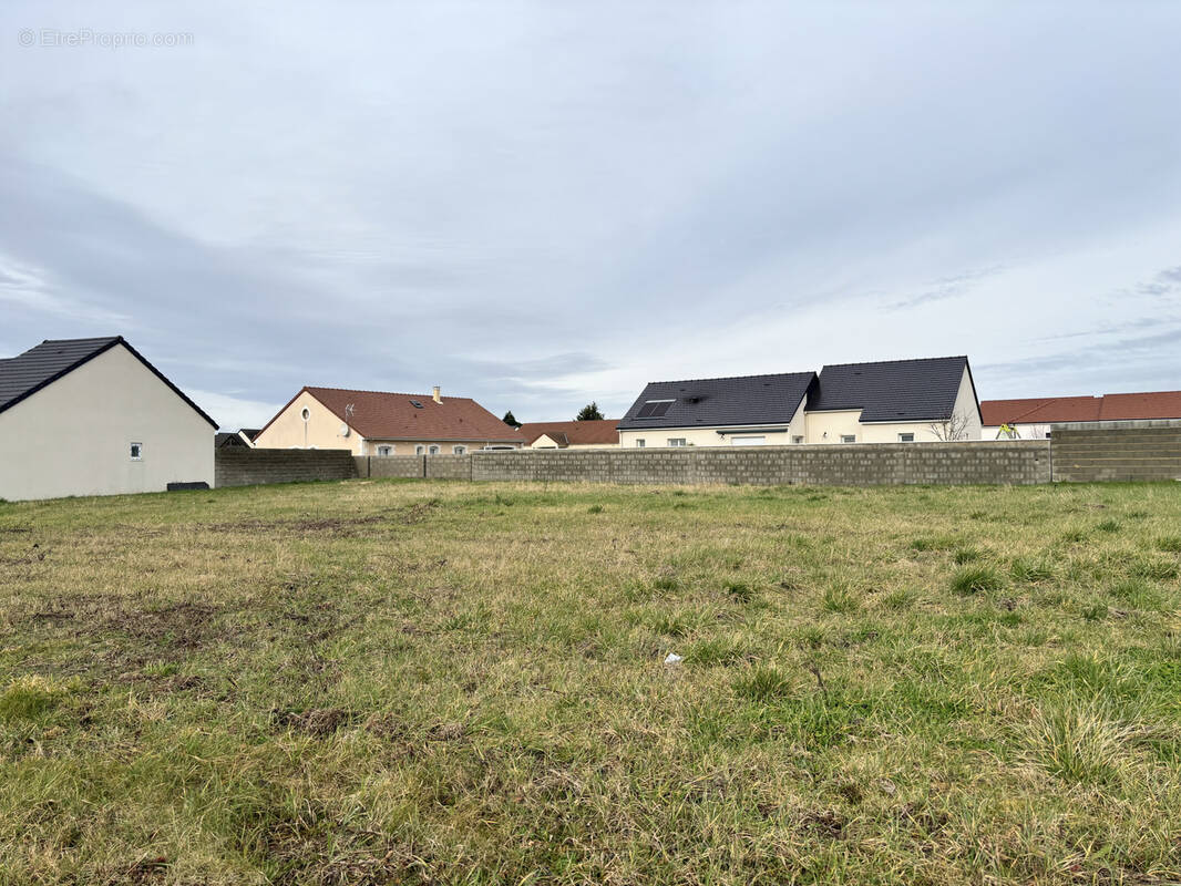 Terrain à CHATELLERAULT