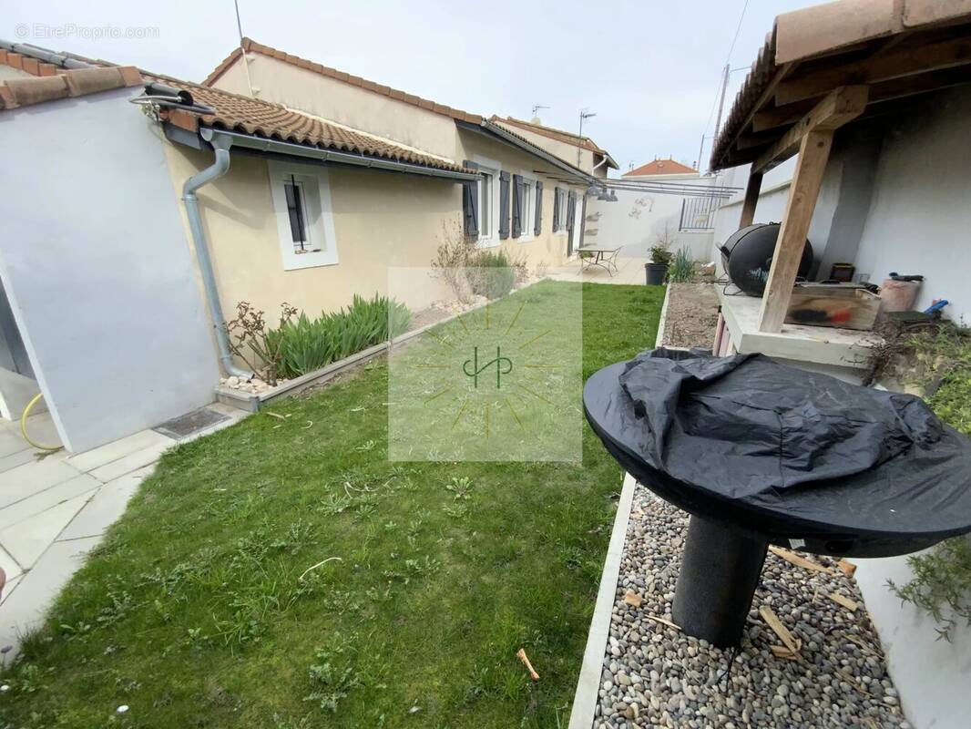 Maison à MONTELIMAR