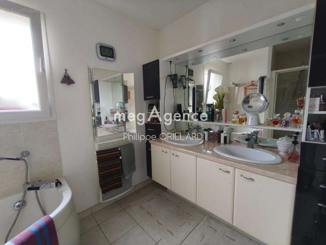 Maison 122 m² 4 chambres avec sa piscine - photo 7