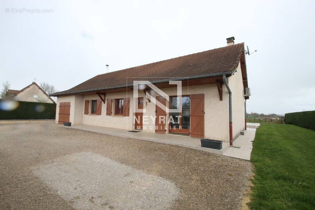 Maison à BRANGES