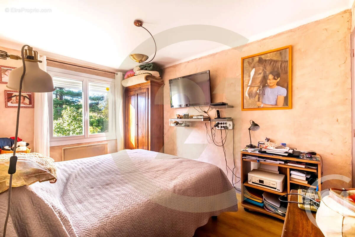 Maison à SAINT-CYR-SUR-LE-RHONE