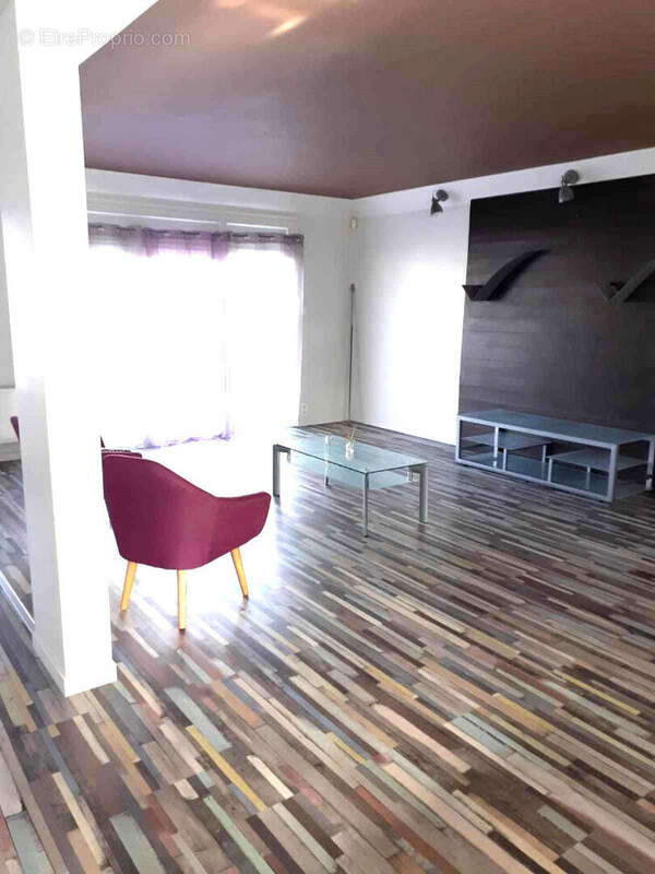 Maison à NIEUL-LE-DOLENT