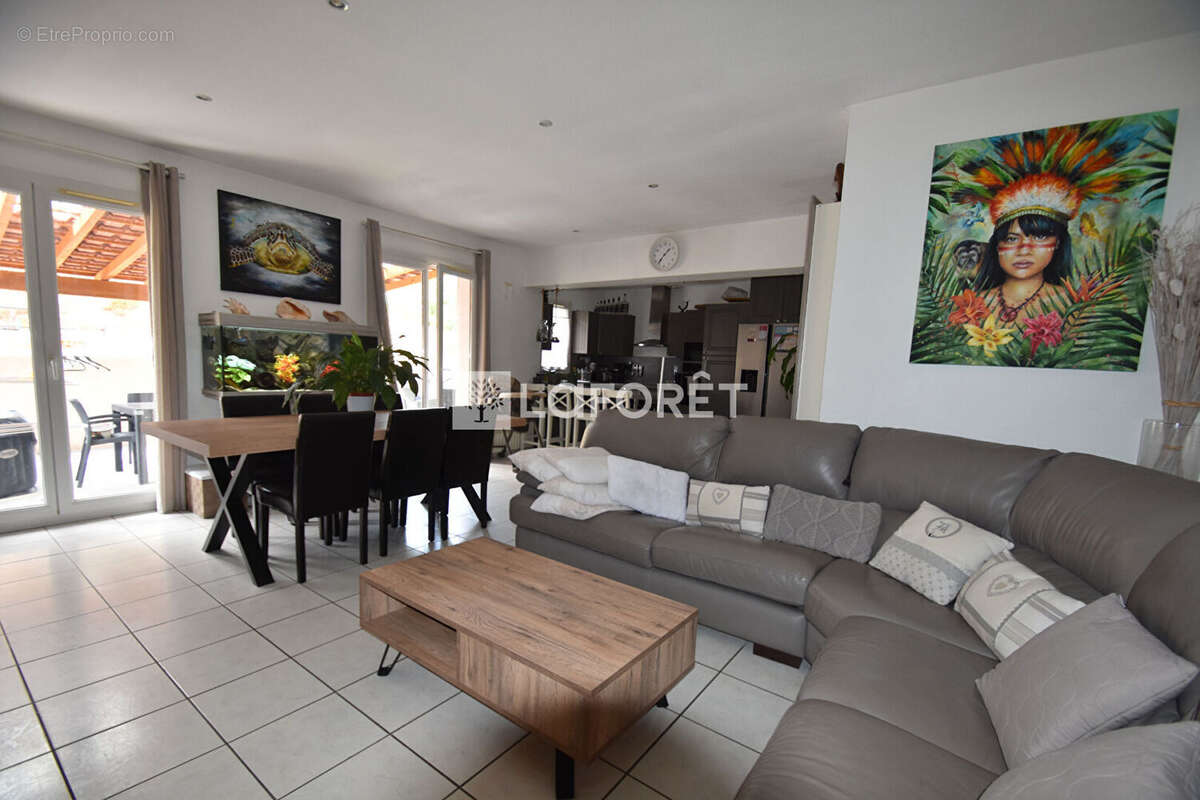 Maison à MONTAUROUX