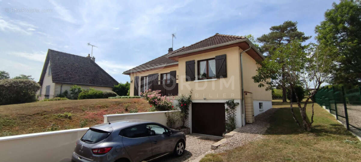 Exclusivité à Mailly La Ville - photo 2