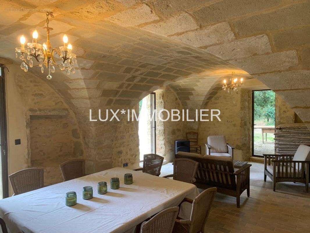 Uzes - mas d'exception sur ancienne propriete viticole - photo 6