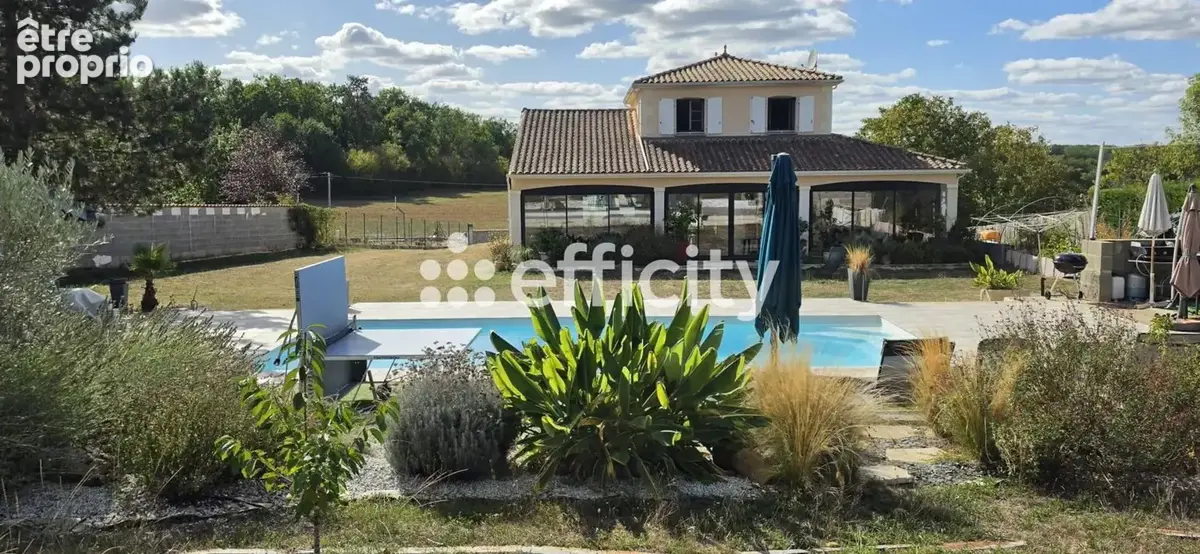 Maison 7 pièces 205 m² à vendre à Torsac (16410) - photo 2