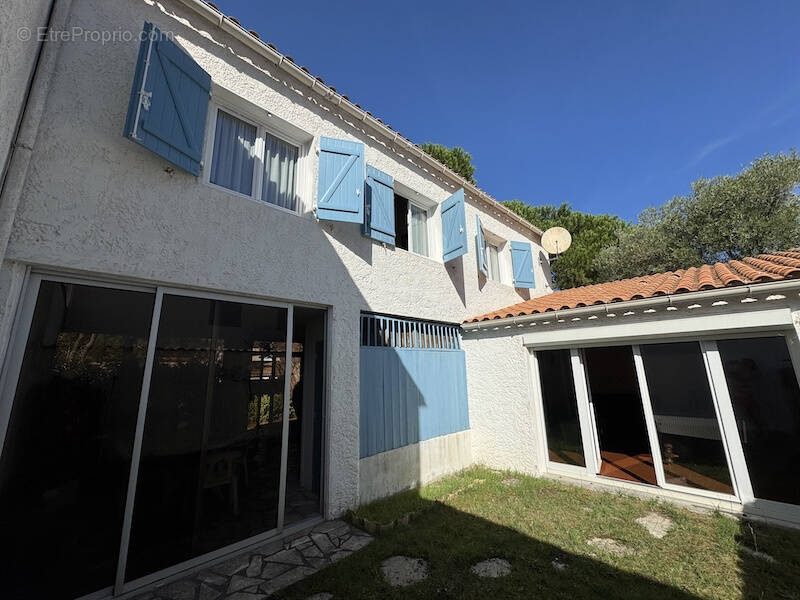 Maison à LES MATHES