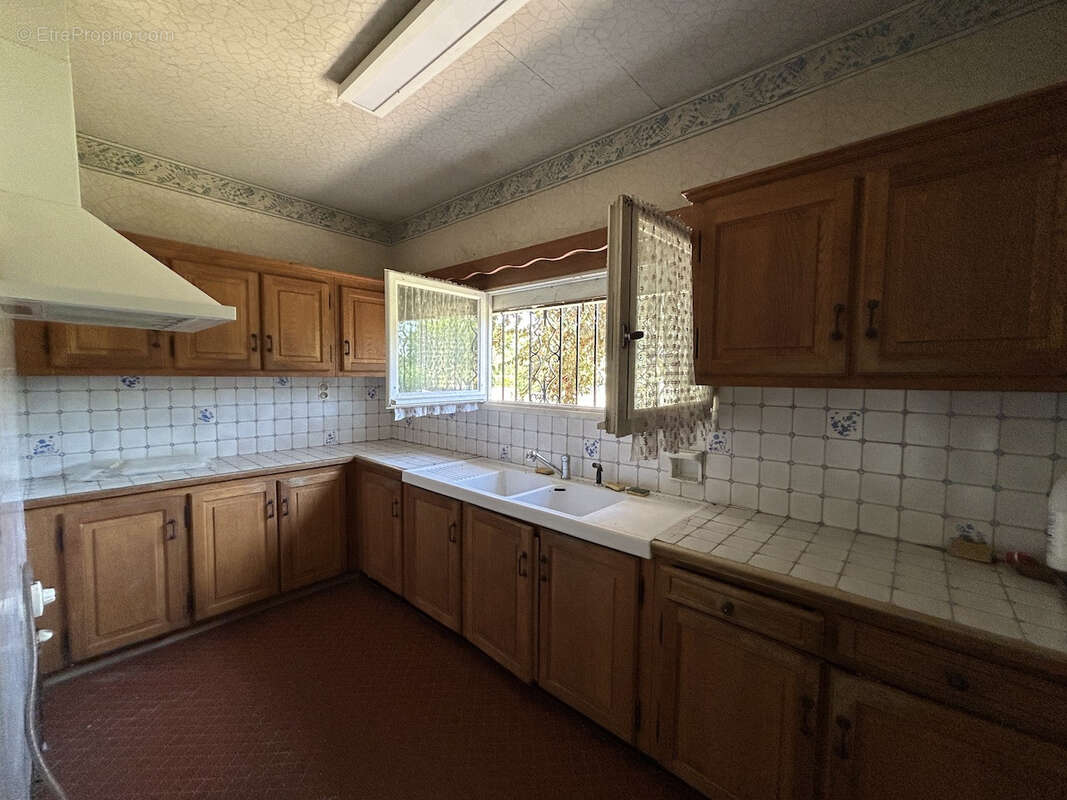 Maison de plain-pied , trois chambres avec un studio - photo 3