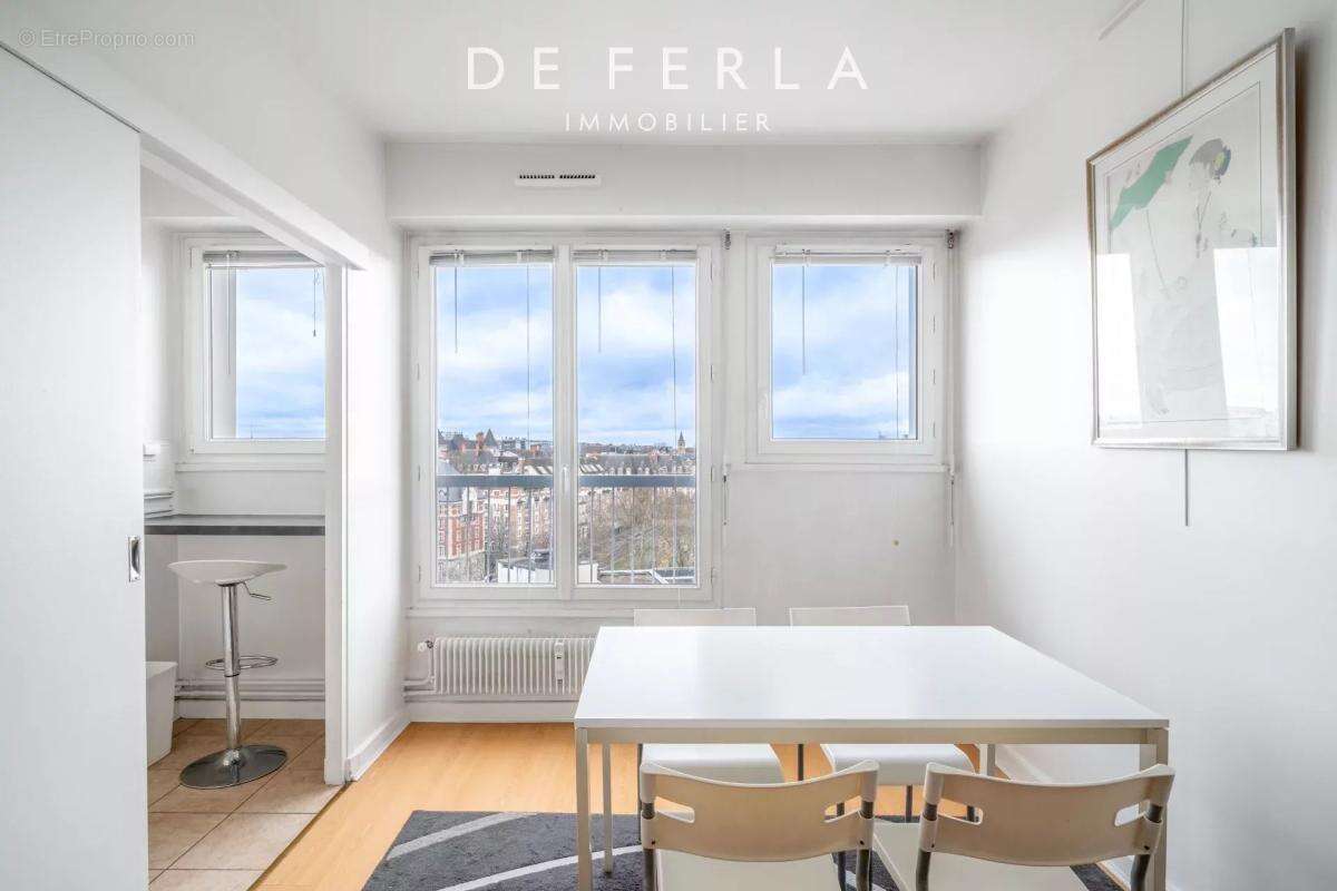 Appartement à PARIS-14E