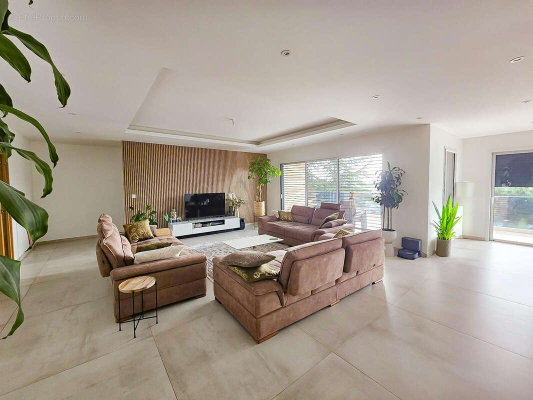 Maison à ROUSSILLON