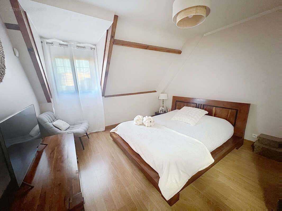 Maison à PARAY-VIEILLE-POSTE