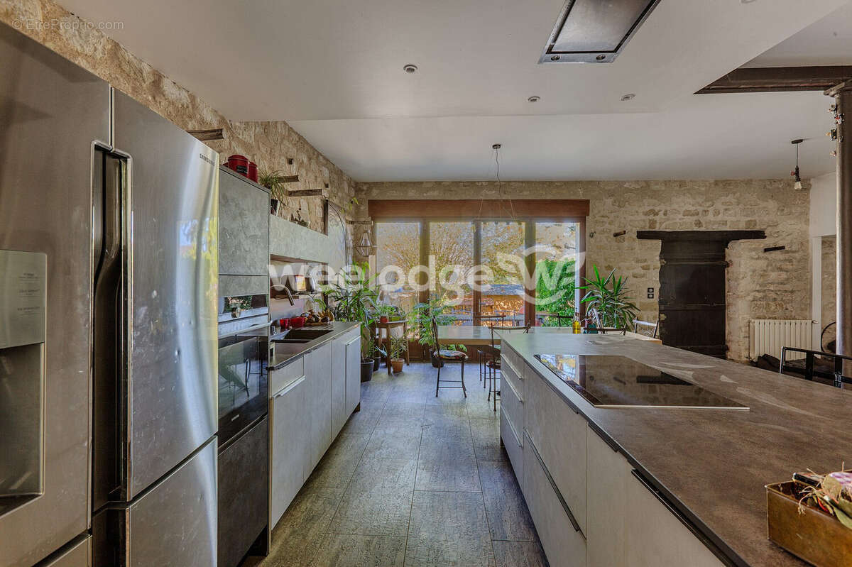 Maison à MAURECOURT