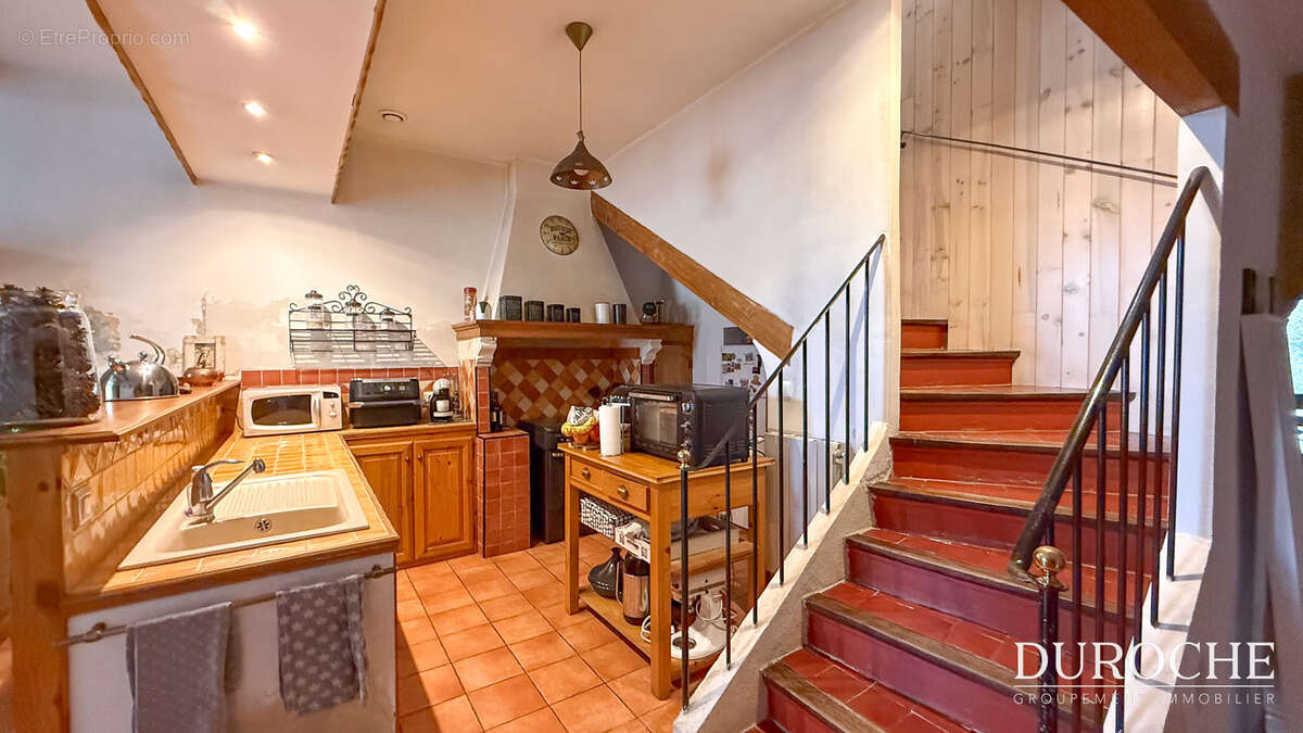 Maison à COURTHEZON