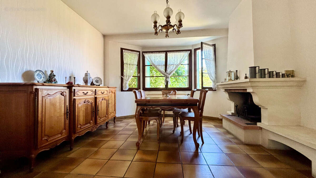 Maison à CORBEIL-ESSONNES