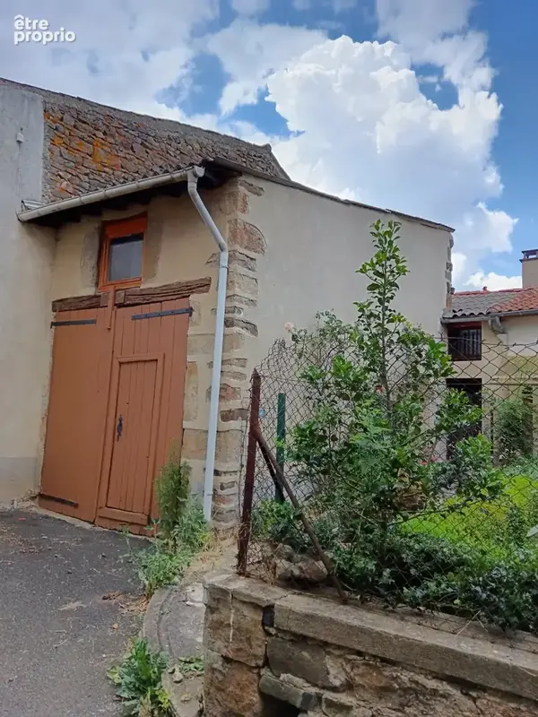 Photo Maison à Vic-Le-Comte au prix de 44 000€