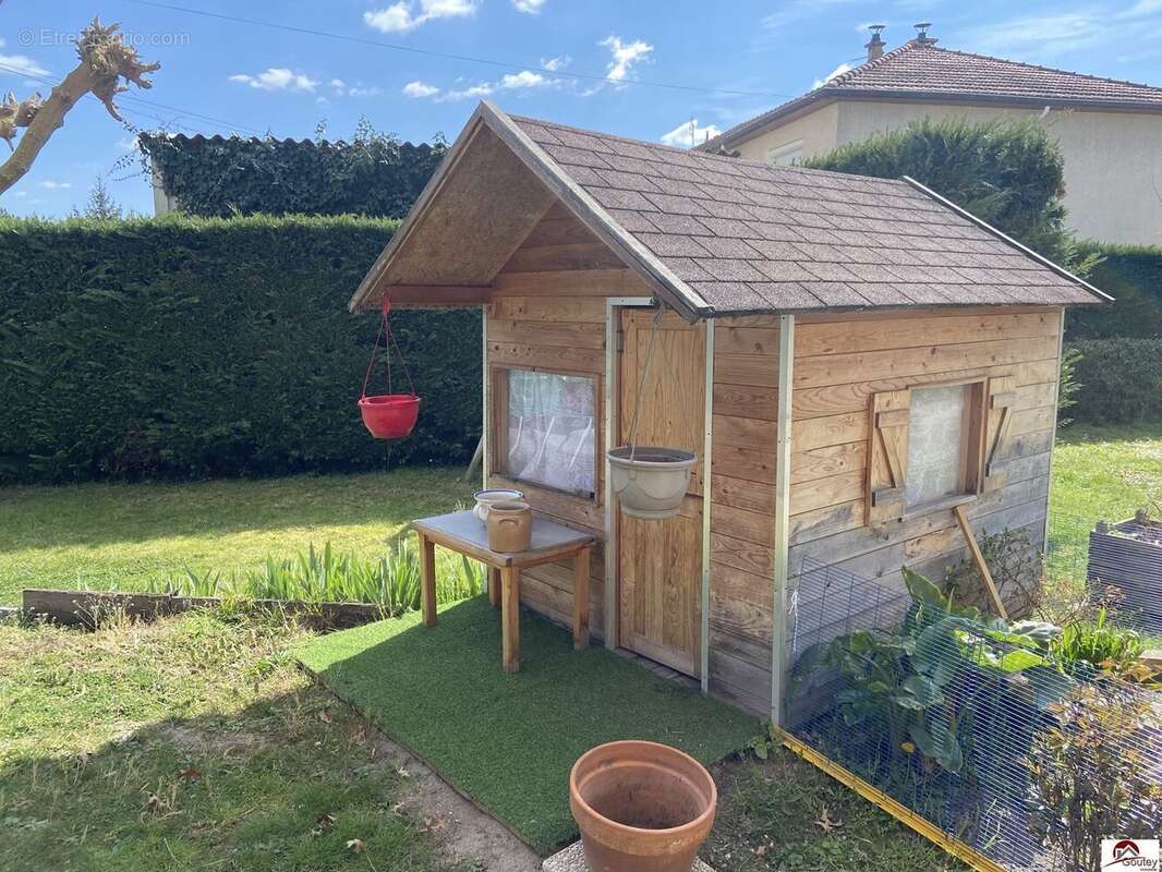 Maison 140 m² à Riorges  - photo 2