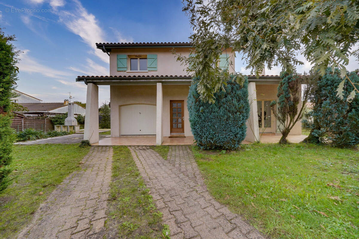Maison à VILLENAVE-D'ORNON