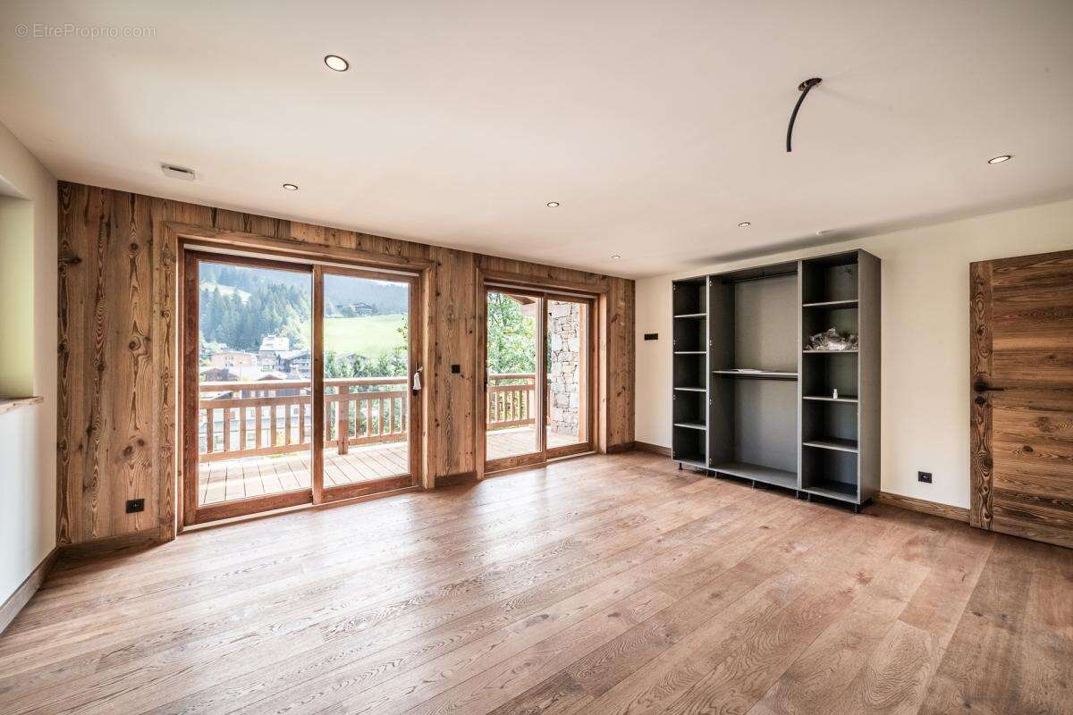 Luxueux chalet neuf en plein cœur des Gets - photo 6