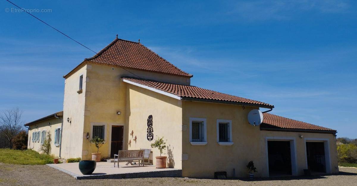 Maison moderne construite par un architecte Architect built modern home - Maison à PLAISANCE