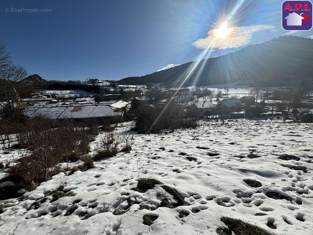 Terrain à ROQUEFEUIL