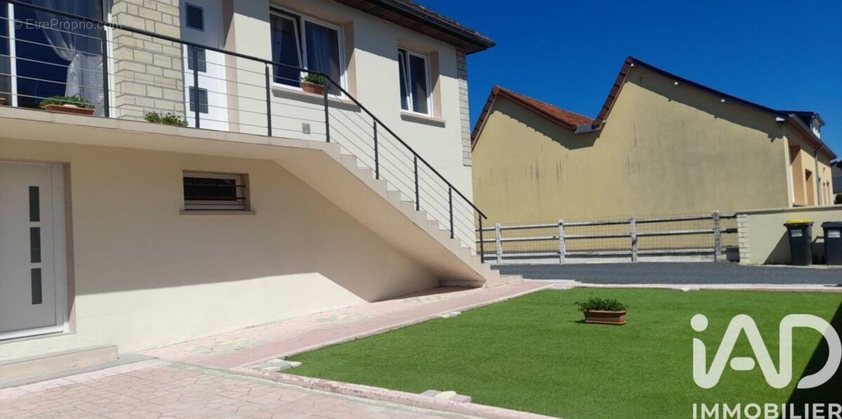 Photo 1 - Maison à SAINT-JEAN-DE-DAYE