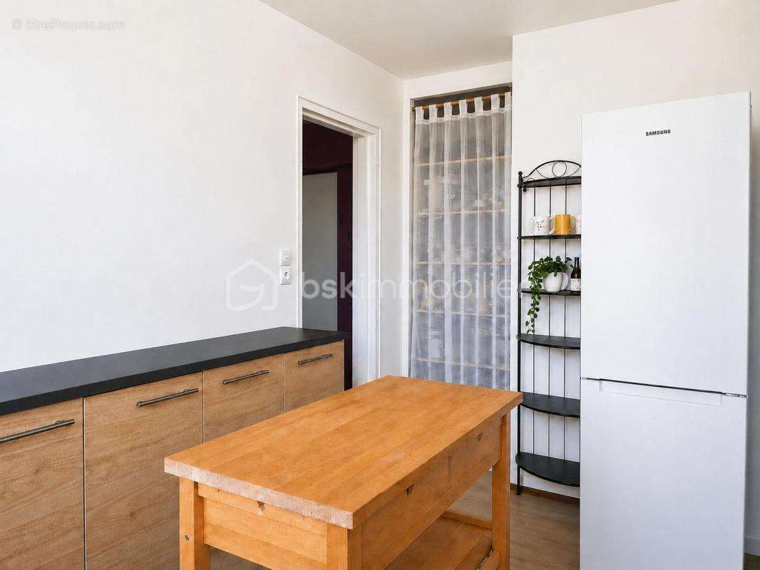 Les ulis – 3 pièces au dernier étage, loggia, vue dégagée et parking - photo 8