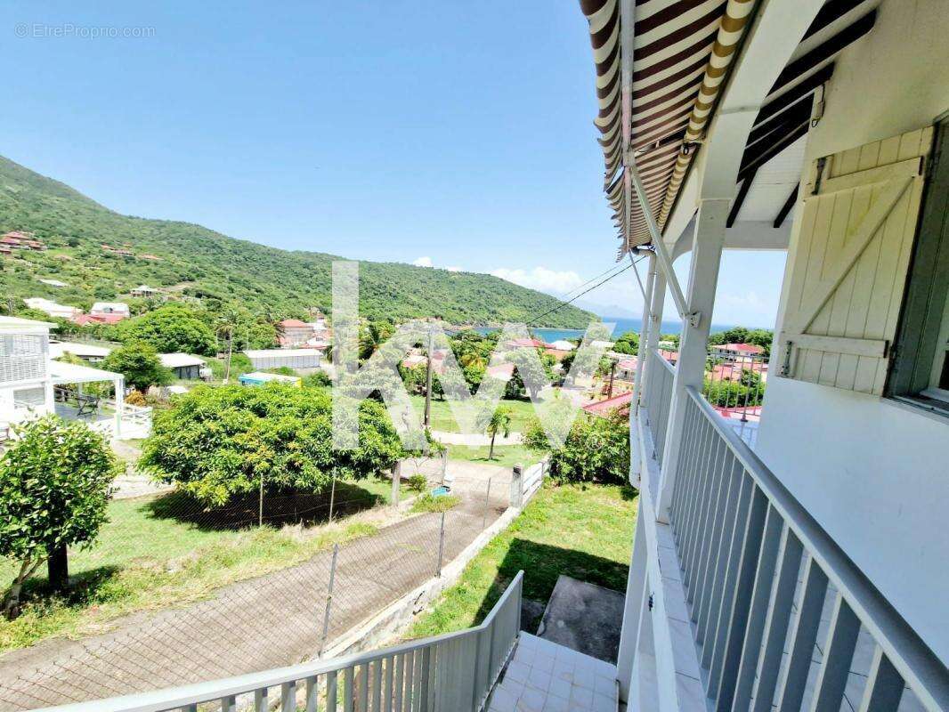 Maison à TERRE-DE-BAS