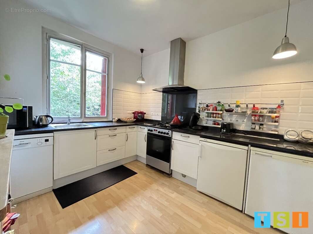 Maison à MONTREJEAU