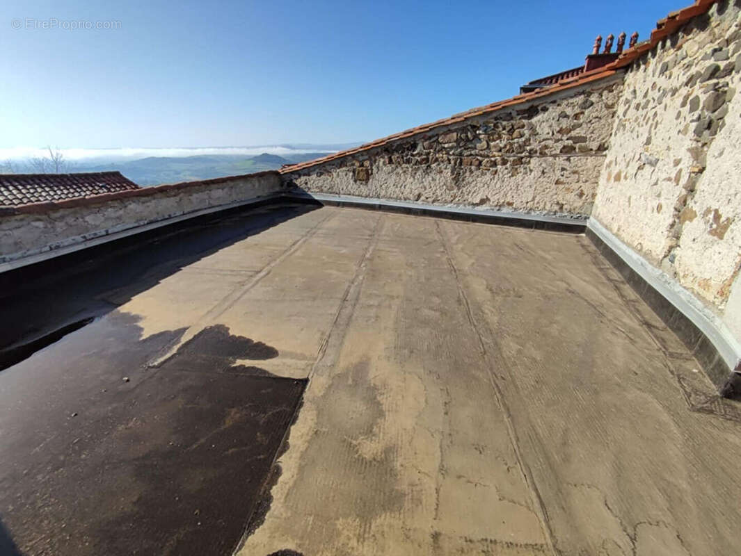 Maison à YRONDE-ET-BURON