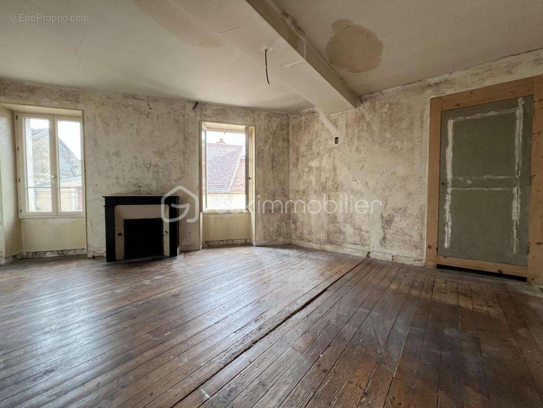 Maison à SAINT-BRIS-LE-VINEUX