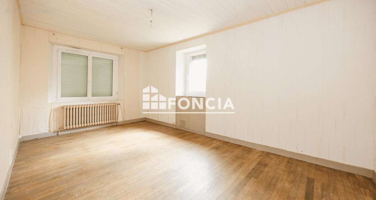 Maison à CHARTRES-DE-BRETAGNE