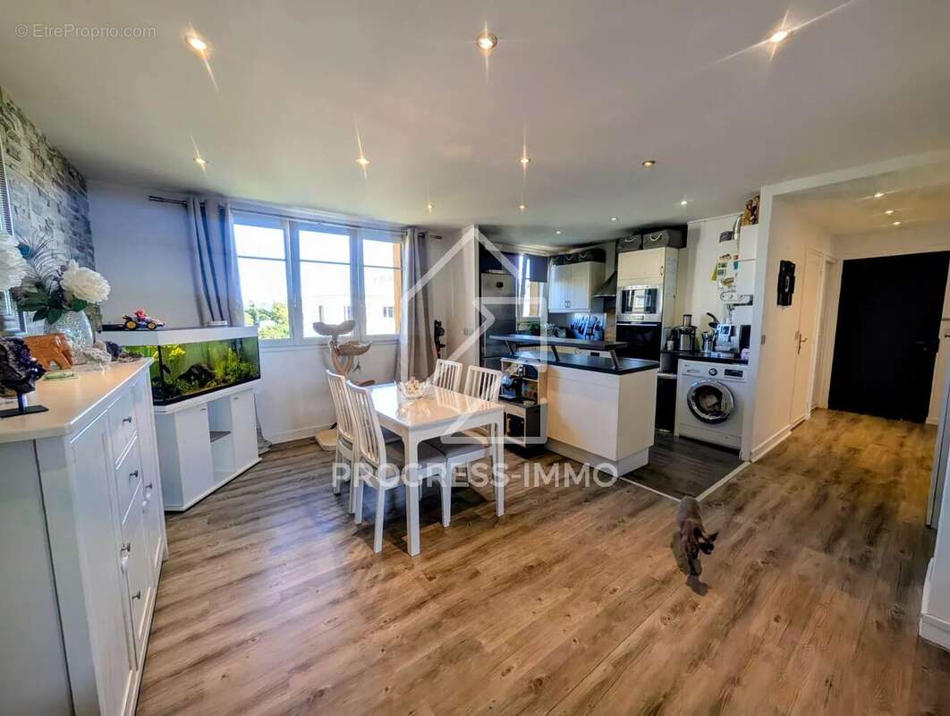 Appartement à CHAMPIGNY-SUR-MARNE