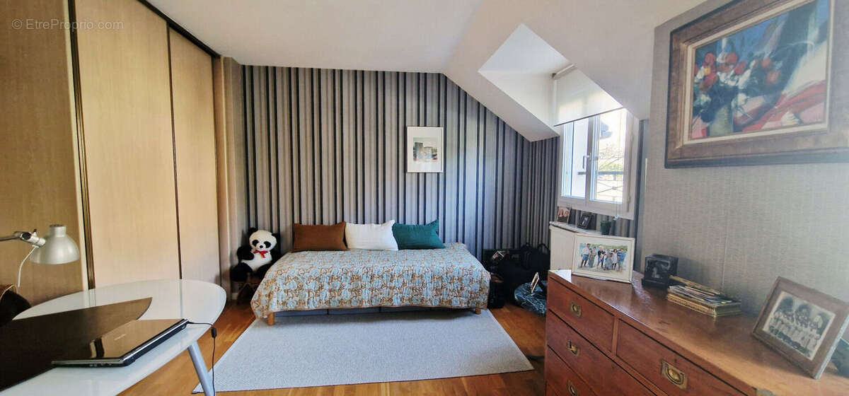 Maison à VILLE-D'AVRAY