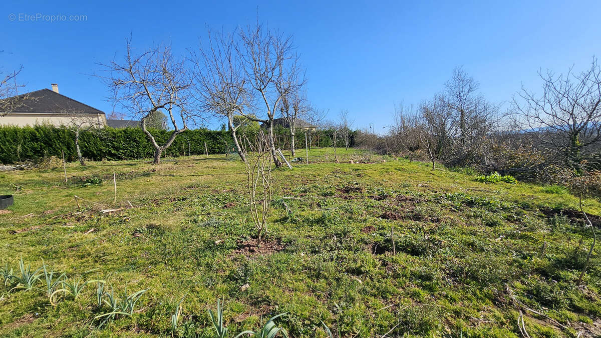 Terrain à YSSANDON