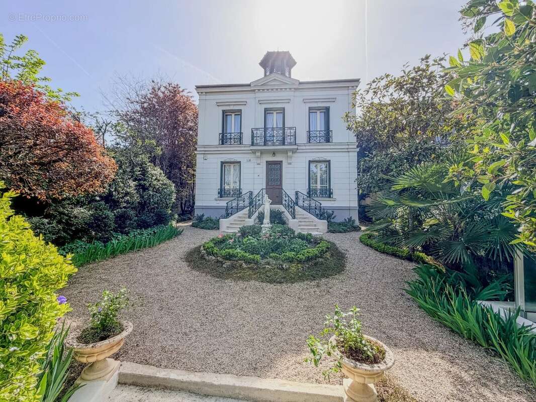 Maison à LE RAINCY