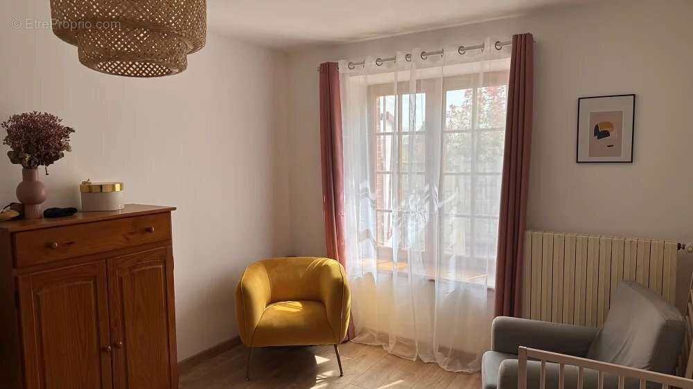 Maison à BEAUNE-LA-ROLANDE