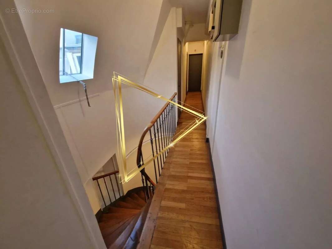 Appartement à PARIS-17E