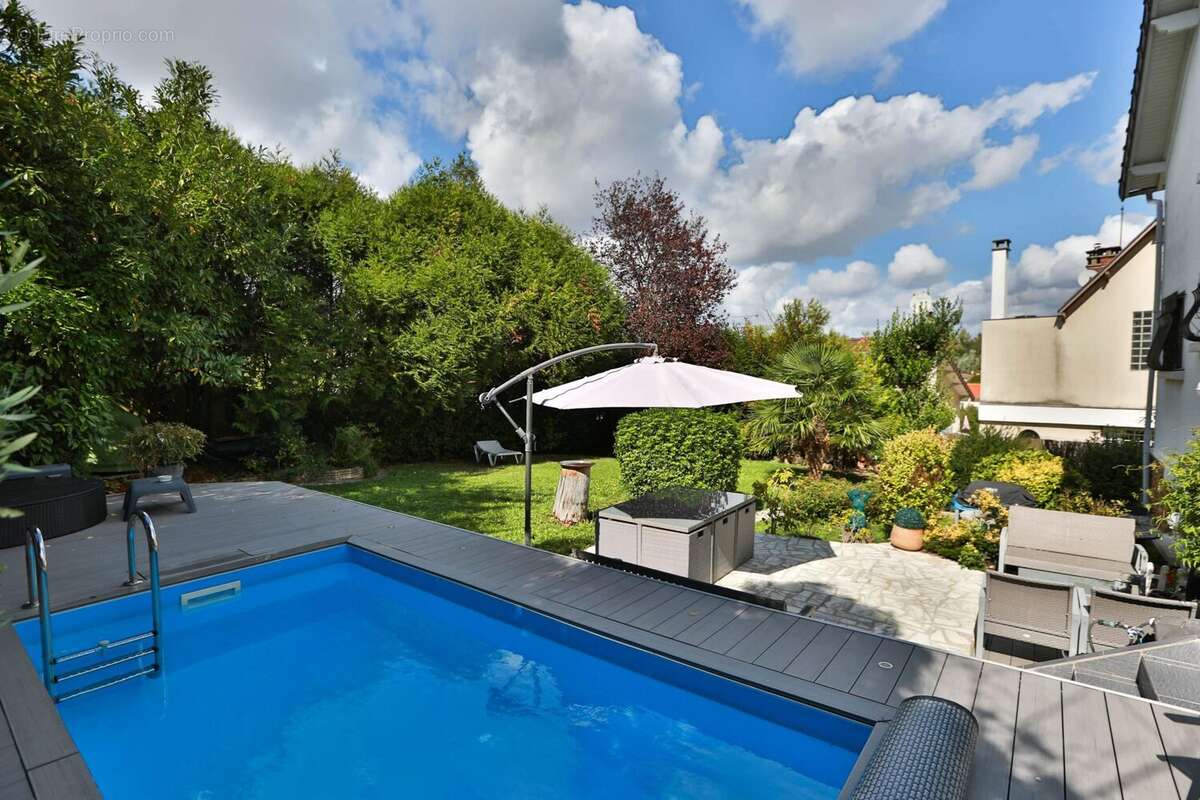 Maison à NOISY-LE-GRAND