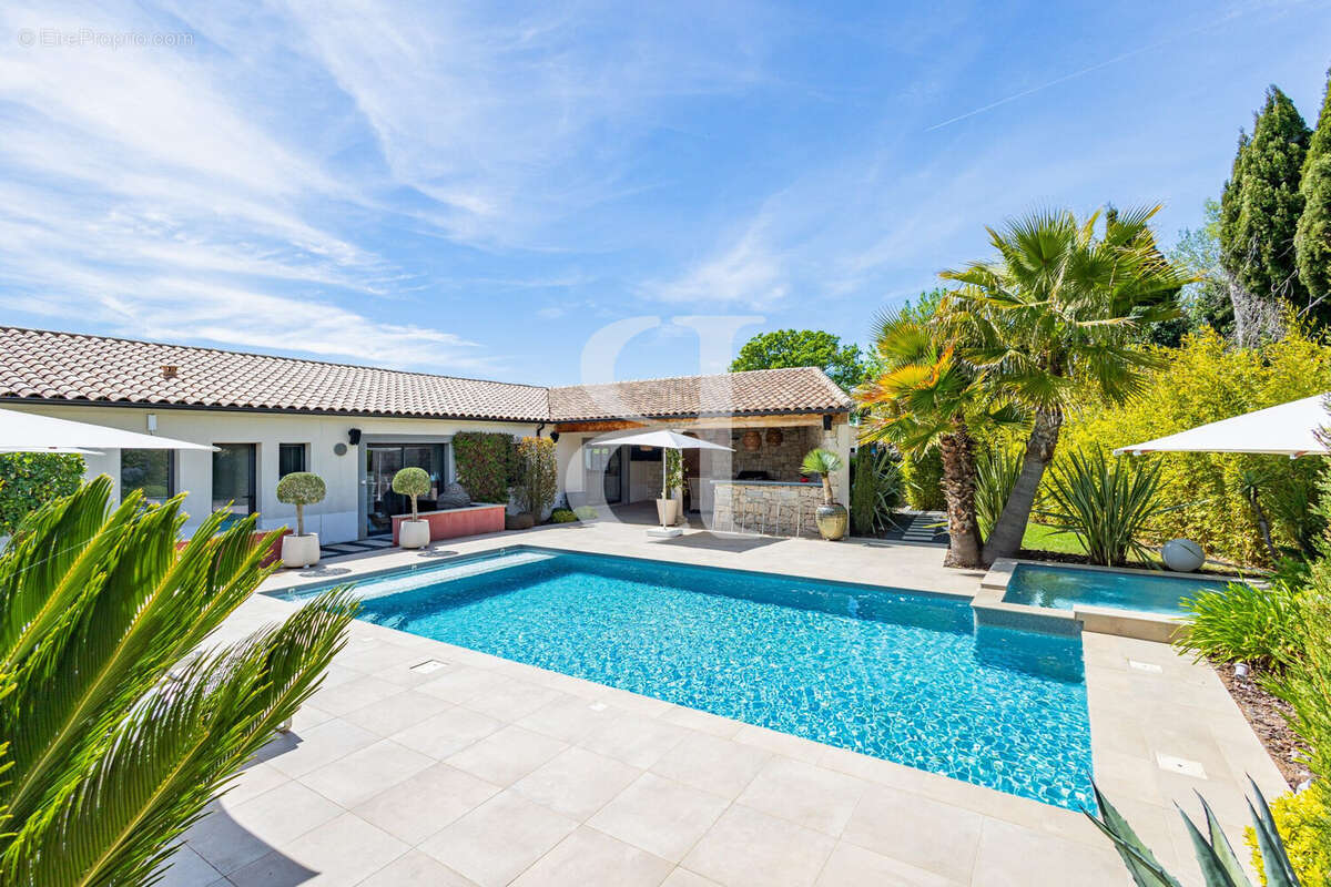 Maison 251 m² à Aubignan  - photo 5