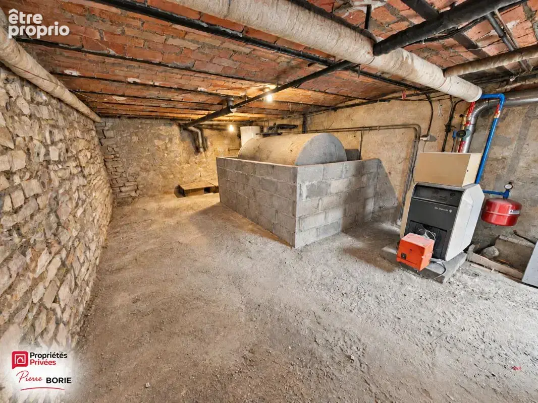 CHÂTEAUROUX - Maison 68 m² -  2 chambres et un bureau - Vie de plain-pied possible - Cour - Grande cave - photo 6