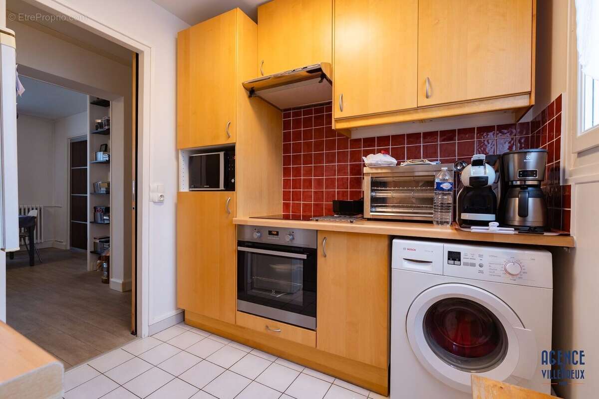 Appartement à LES CLAYES-SOUS-BOIS