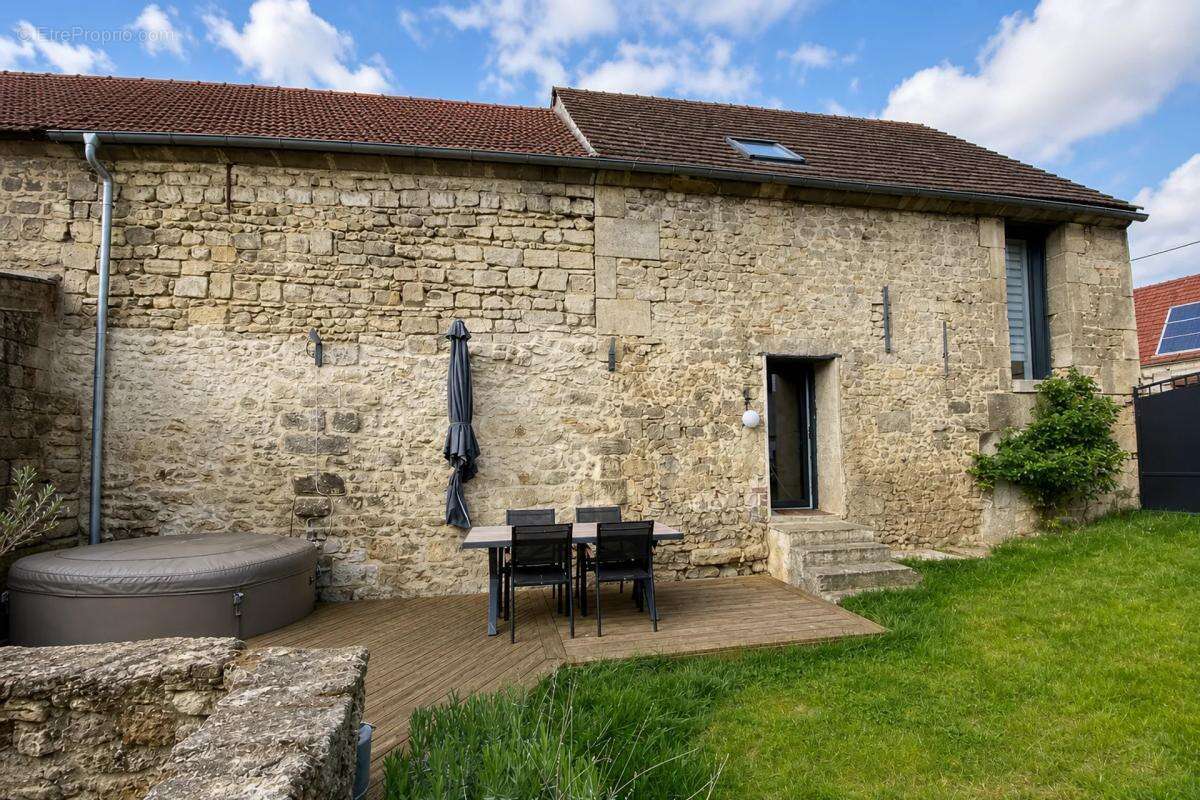 Maison à LAIGNEVILLE
