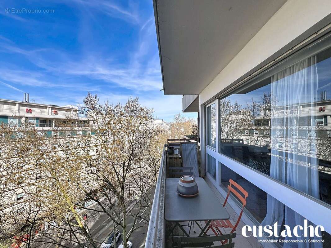 Appartement à PARIS-19E